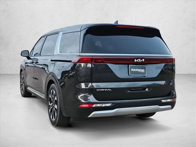 Used 2024 Kia Carnival EX FWD image 6