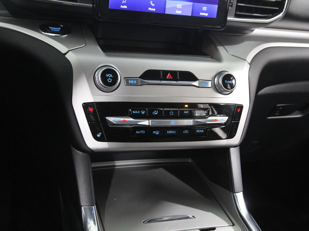 Certified 2022 Ford Explorer XLT w/ Equipment Group 202A image 15