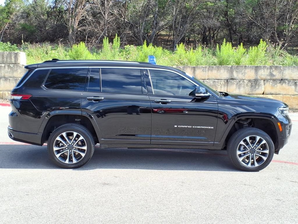 Used 2023 Jeep Grand Cherokee L Overland AWD/4WD image 2
