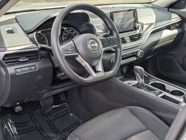 Used 2024 Nissan Altima 2.5 SV FWD image 11
