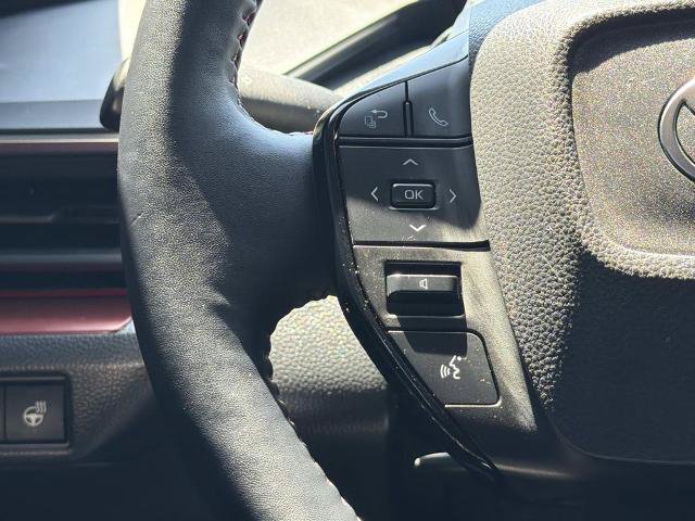 Used 2024 Toyota Prius Prime Premium FWD image 12