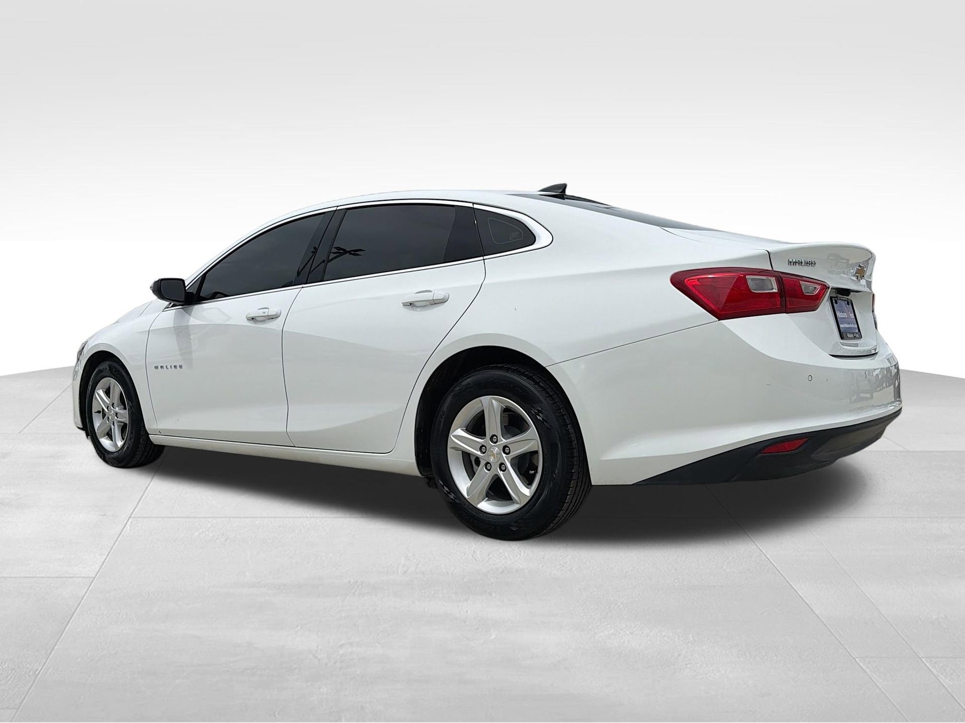 Used 2025 Chevrolet Malibu LS w/ LPO, Floor Liner Package FWD image 9