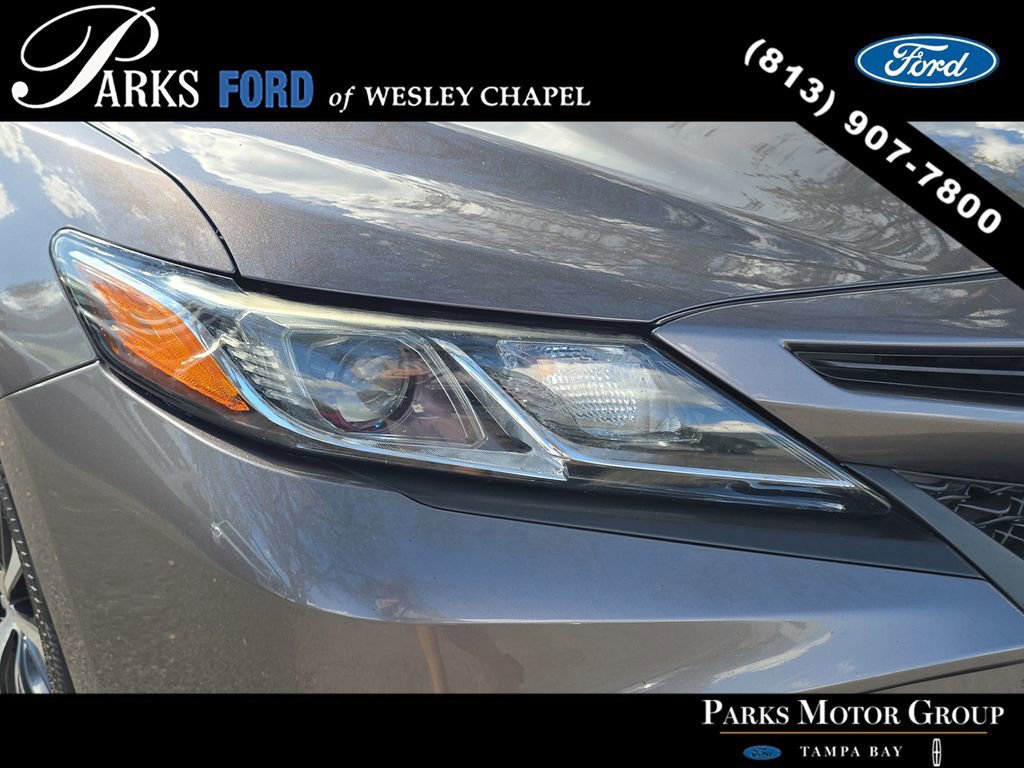 Used 2020 Toyota Camry SE image 6