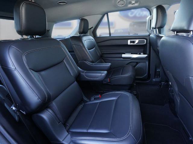 Certified 2021 Ford Explorer XLT w/ Equipment Group 202A image 29