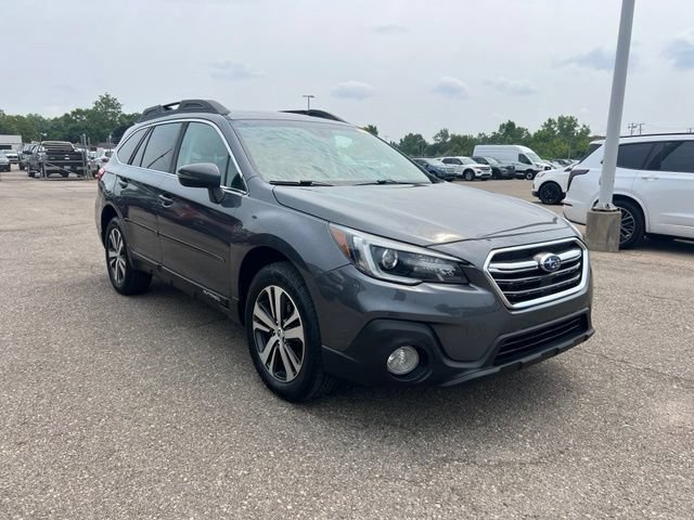 Used 2018 Subaru Outback 3.6R Limited AWD/4WD image 3