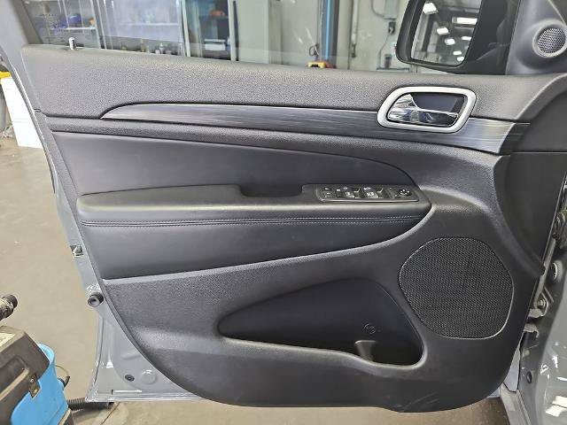 Used 2021 Jeep Grand Cherokee Laredo X AWD/4WD image 27