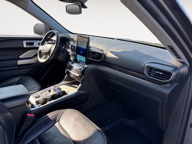 Certified 2022 Ford Explorer Limited w/ Limited Technology Package AWD/4WD image 10