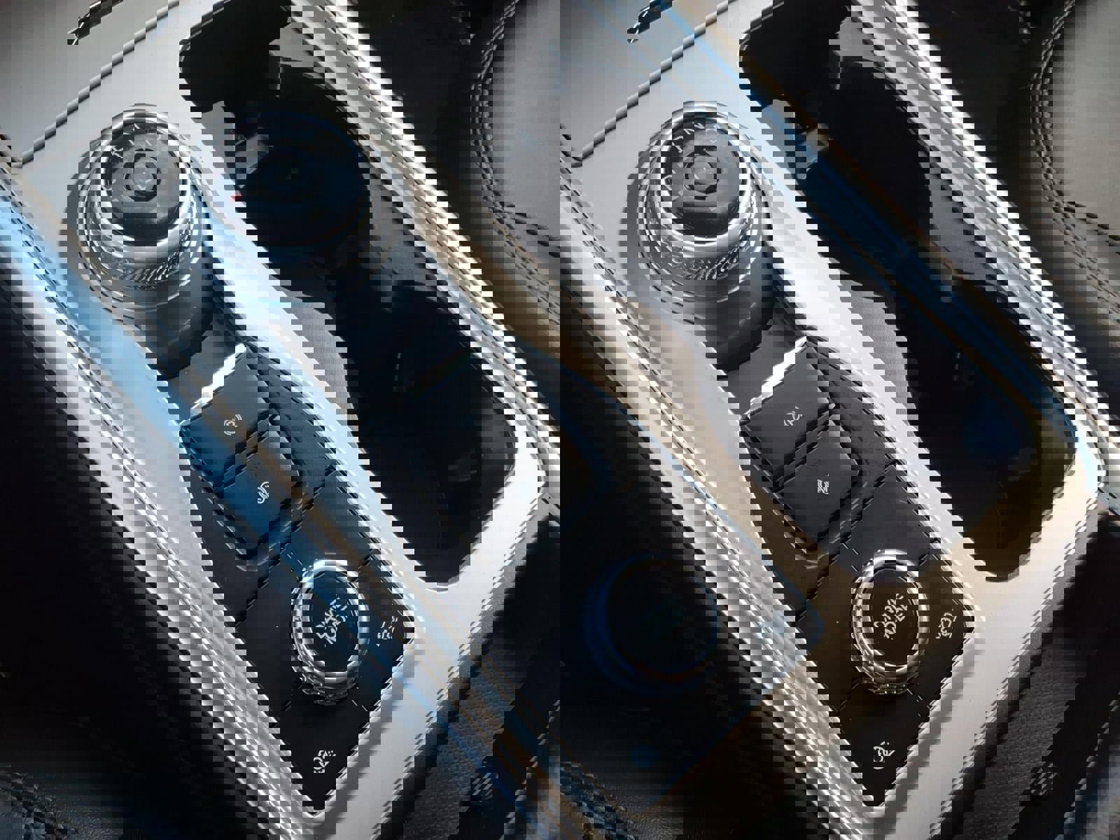 Certified 2022 Ford Explorer XLT w/ Equipment Group 202A image 30