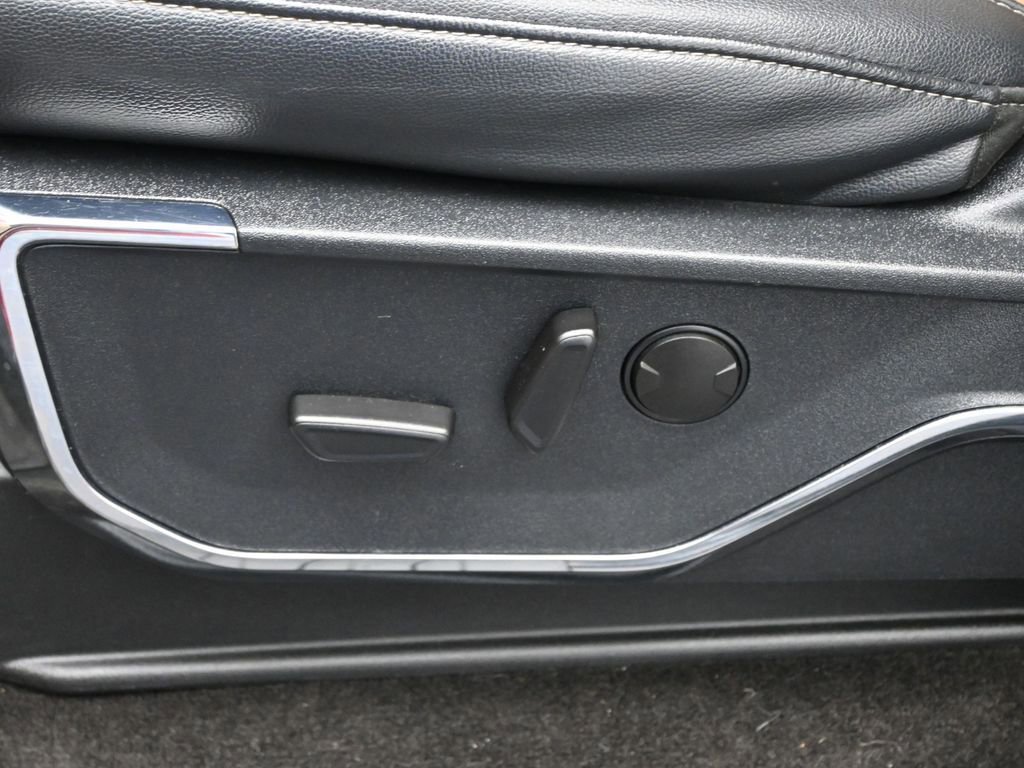 Certified 2022 Ford F150 Lariat RWD image 38