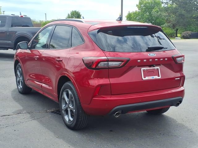 Certified 2024 Ford Escape ST-Line w/ Tech Pack #1 AWD/4WD image 4