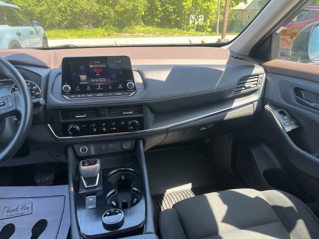 Used 2023 Nissan Rogue S AWD/4WD image 13