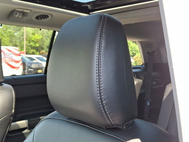 Certified 2023 Ford Explorer Limited w/ Limited Technology Package AWD/4WD image 20