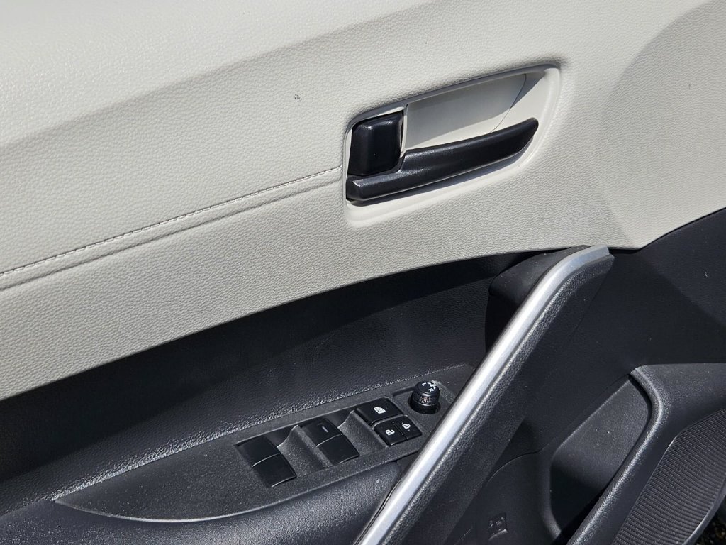 Used 2022 Toyota Corolla Cross L FWD image 18