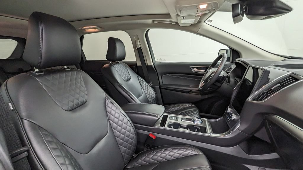 Certified 2024 Ford Edge Titanium w/ Equipment Group 301A AWD/4WD image 39