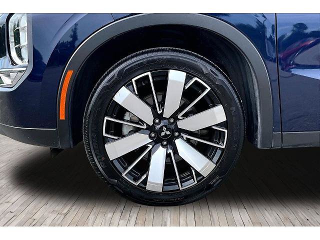Used 2025 Mitsubishi Outlander SE FWD image 29