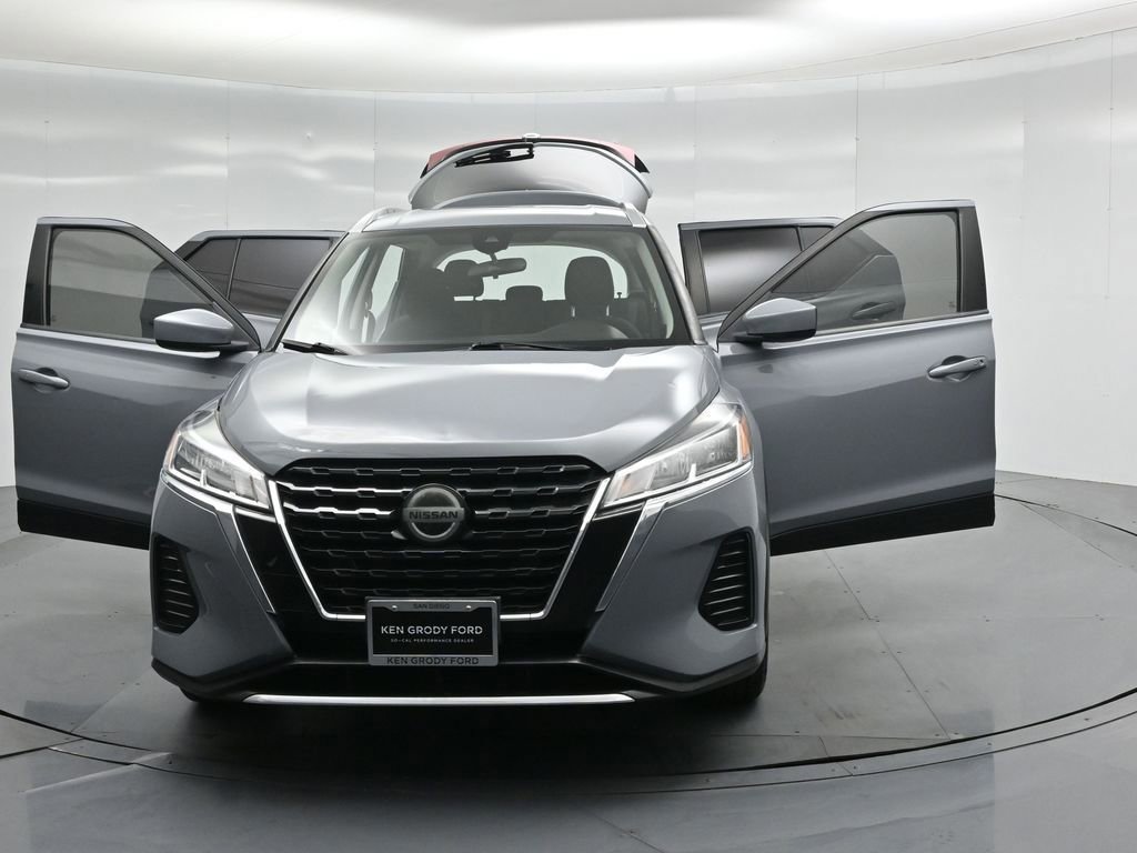 Used 2021 Nissan Kicks SV image 54