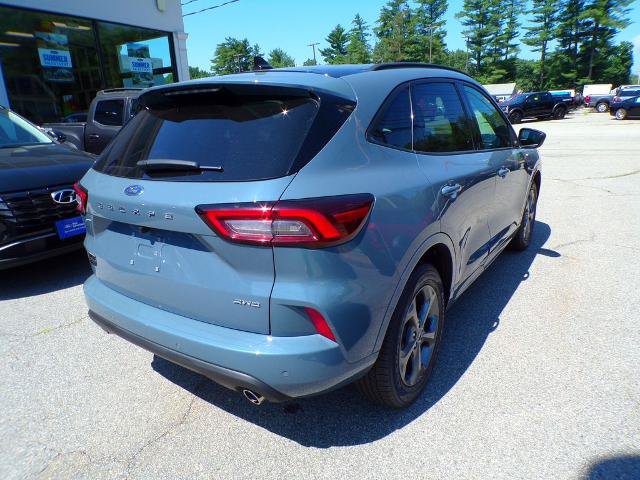 Certified 2023 Ford Escape ST-Line w/ Tech Pack #1 AWD/4WD image 9