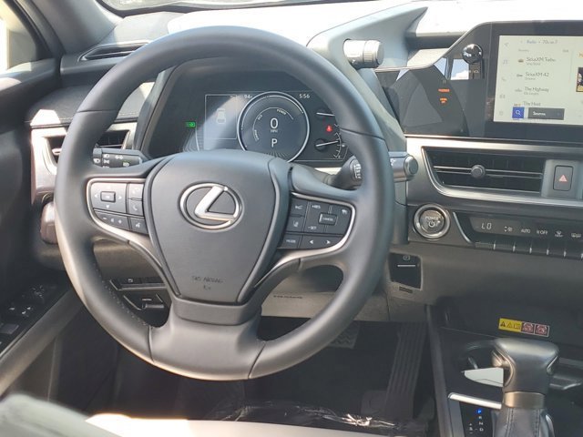 Used 2024 Lexus UX 250h FWD image 17