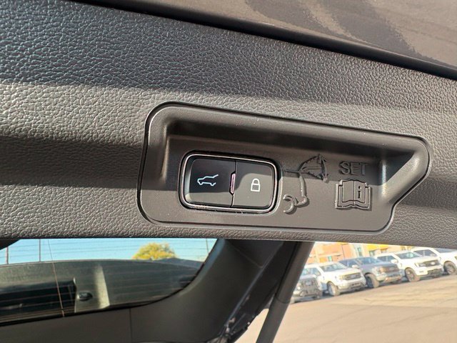 Certified 2023 Ford Explorer XLT w/ Equipment Group 202A AWD/4WD image 17