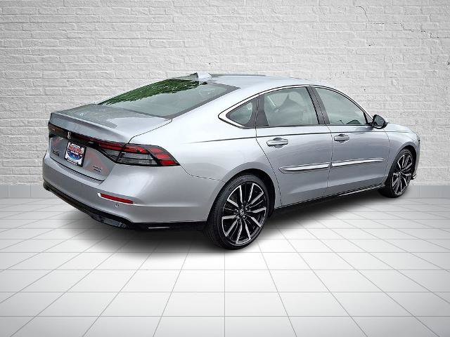 Used 2024 Honda Accord Touring image 4
