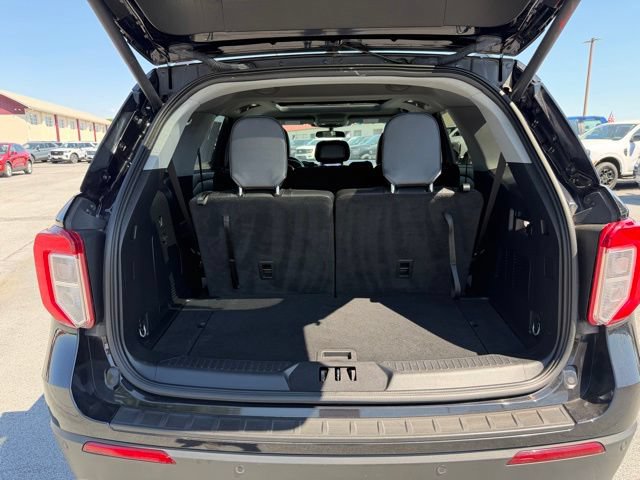 Certified 2023 Ford Explorer XLT w/ Equipment Group 202A AWD/4WD image 20