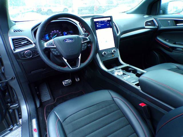 Certified 2024 Ford Edge ST-Line AWD/4WD image 17