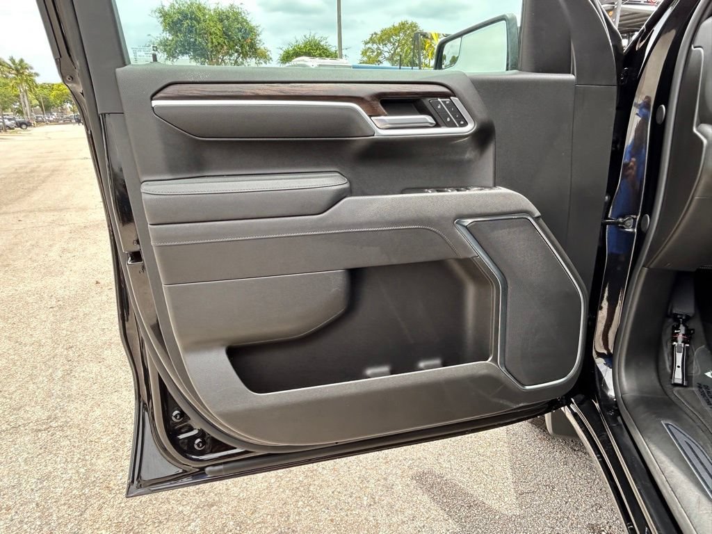 Used 2026 GMC Sierra 1500 SLT RWD image 37