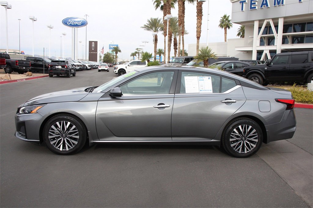 Used 2023 Nissan Altima 2.5 SV image 4