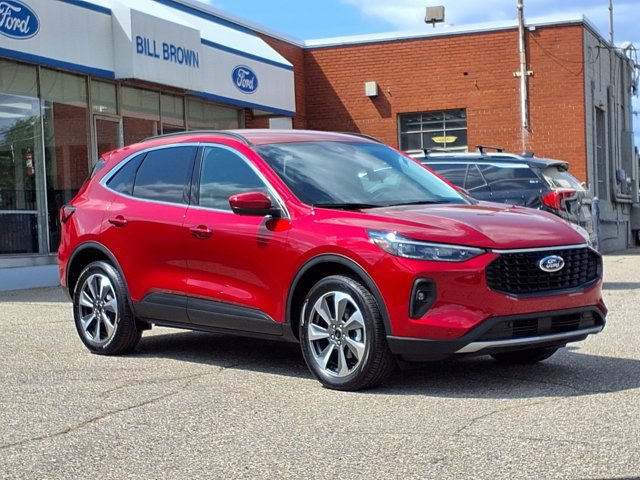 Certified 2024 Ford Escape Platinum AWD/4WD image 1