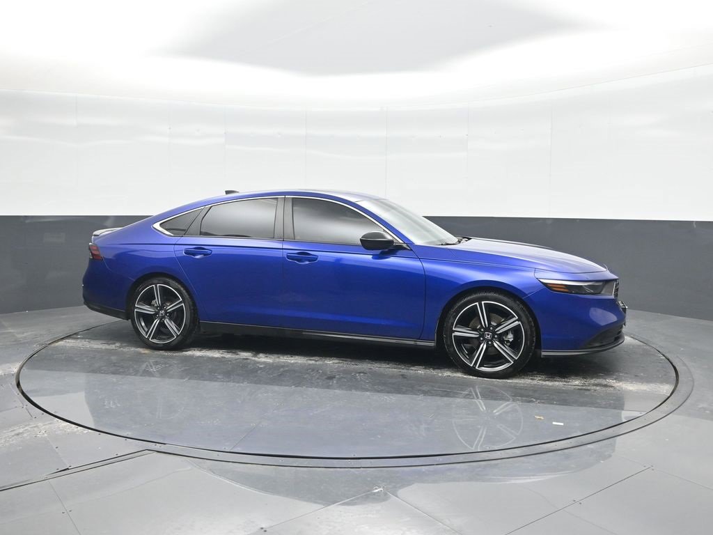 Used 2024 Honda Accord Sport image 11