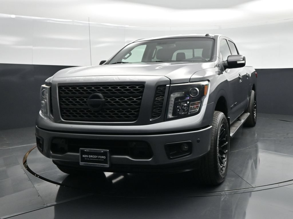 Used 2019 Nissan Titan SV w/ SV Convenience Package RWD image 53