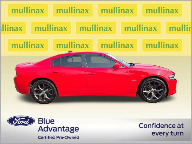 Used 2018 Dodge Charger R/T w/ Plus Group RWD image 2