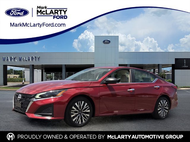 Used 2025 Nissan Altima 2.5 SV