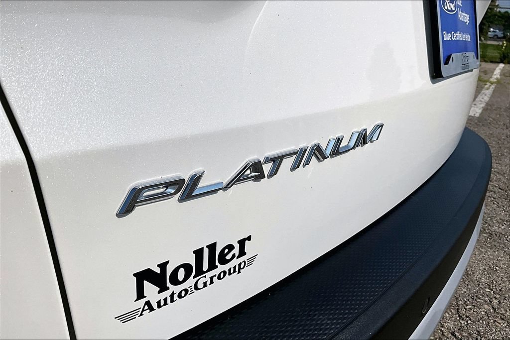 Certified 2023 Ford Escape Platinum w/ Premium Technology Package AWD/4WD image 8