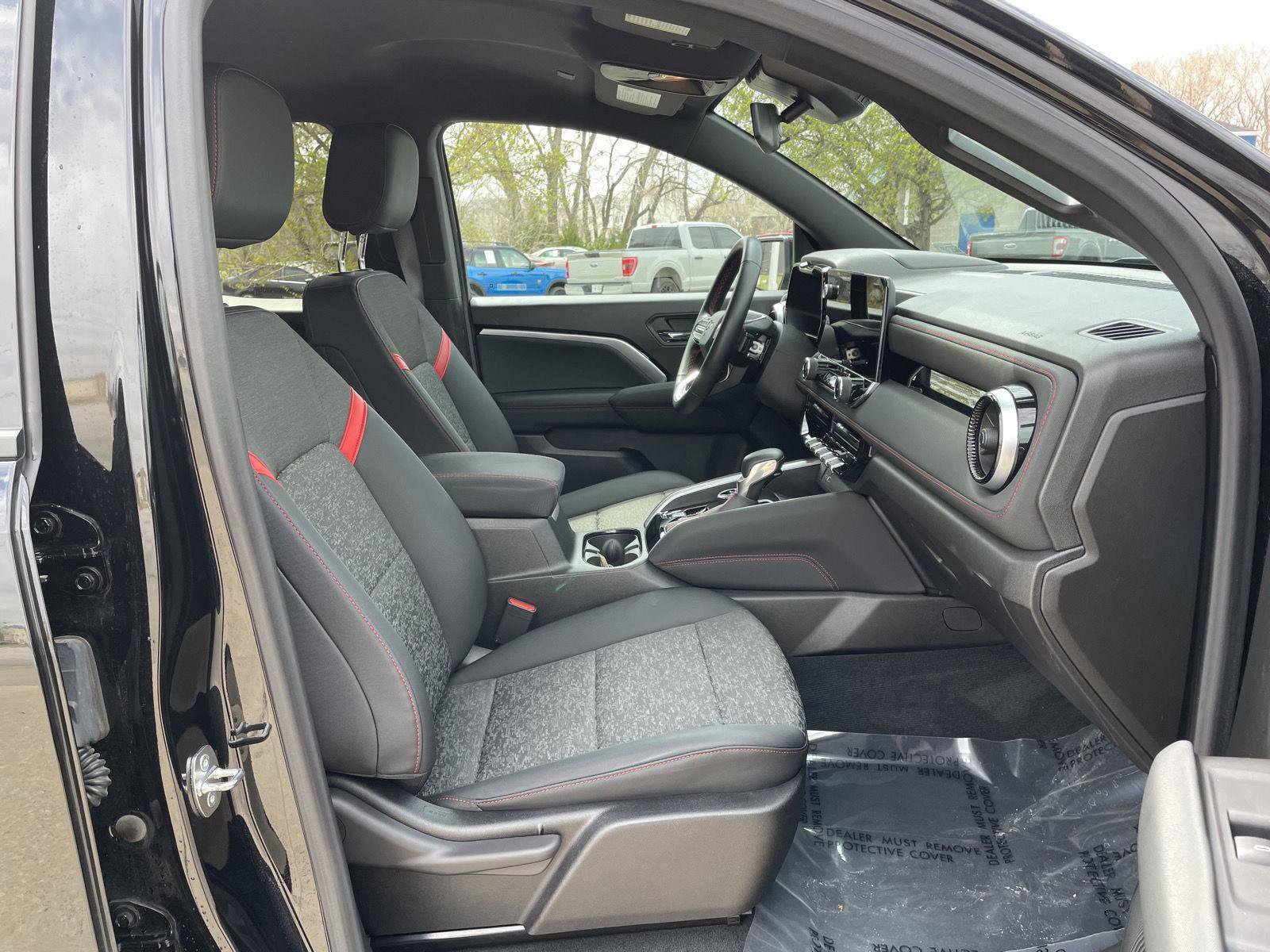 Used 2023 Chevrolet Colorado Z71 w/ Advanced Trailering Package AWD/4WD image 19