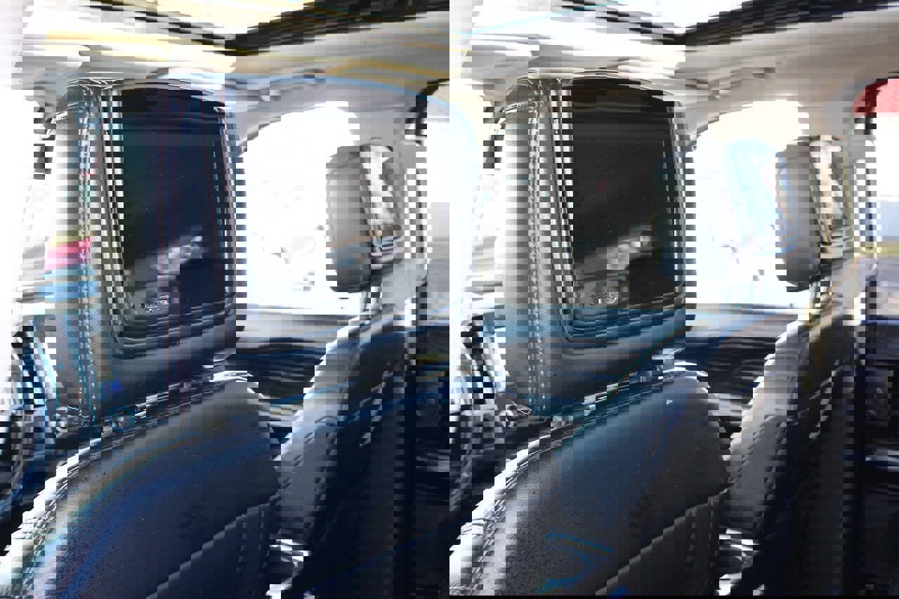 Certified 2021 Ford Expedition Max Platinum image 11