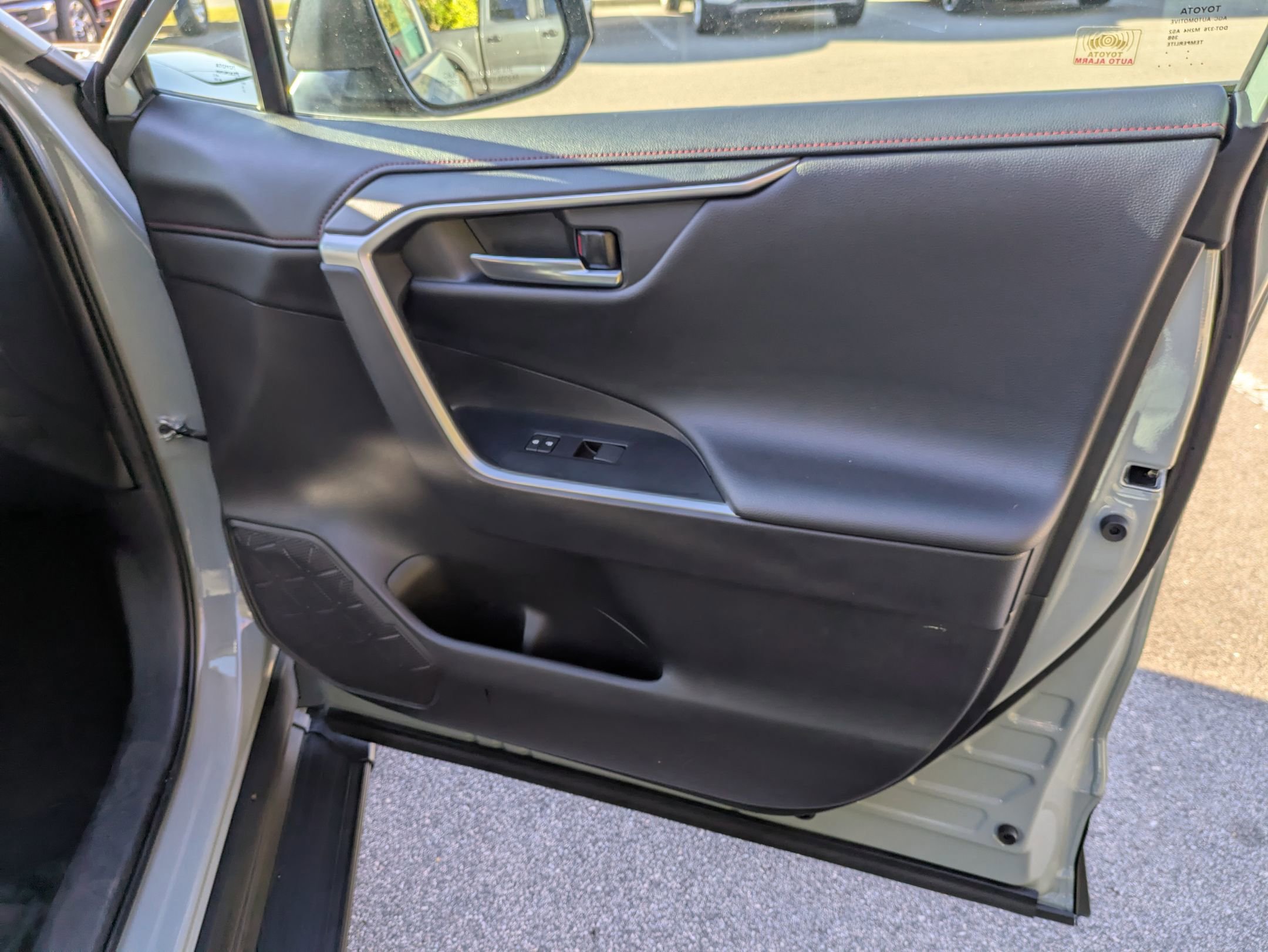 Used 2020 Toyota RAV4 TRD Off-Road image 40