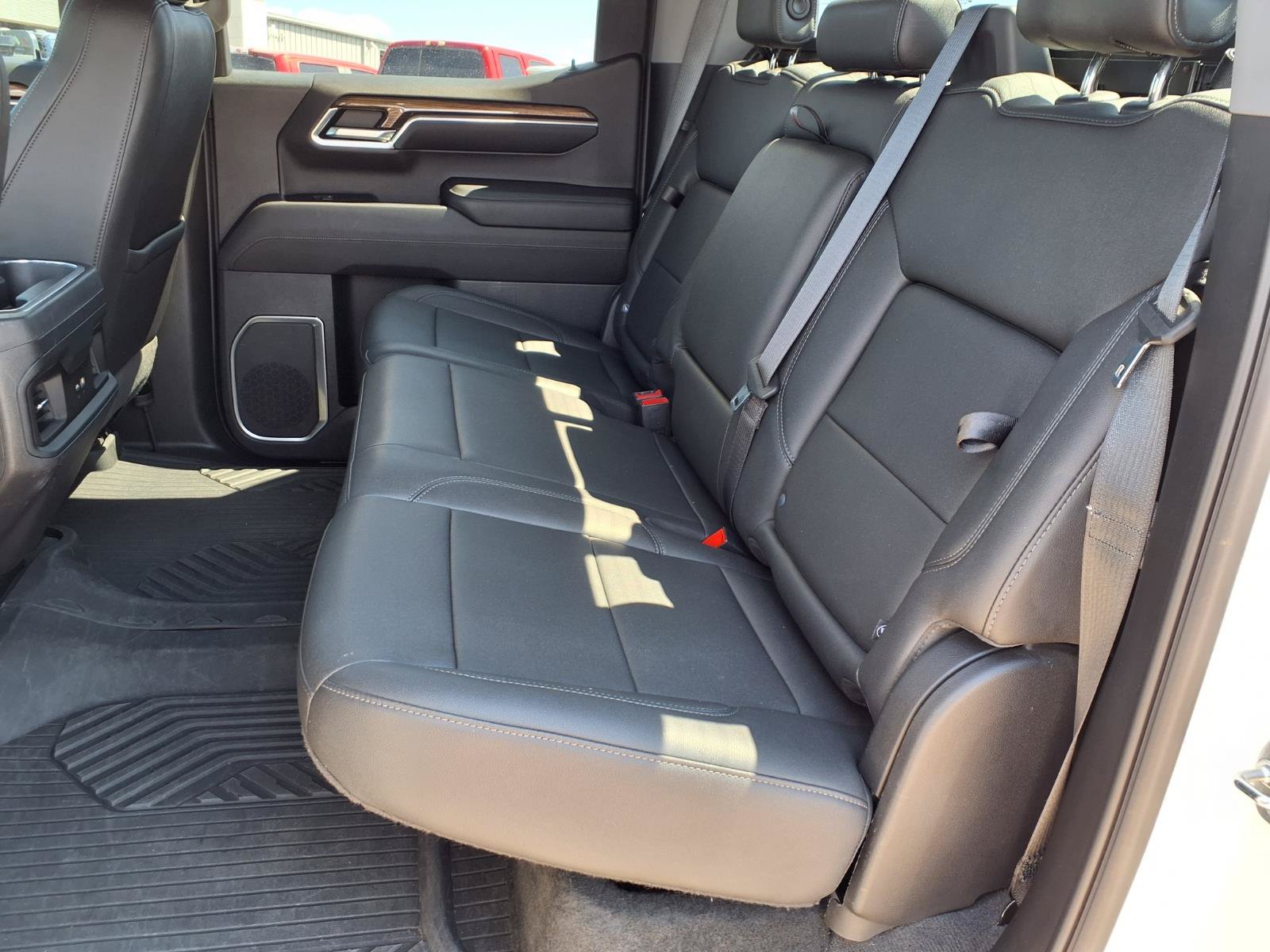 Used 2022 Chevrolet Silverado 1500 LT Trail Boss w/ LT Trail Boss Premium Package AWD/4WD image 10