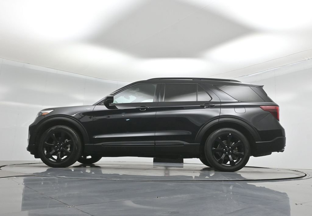 Certified 2022 Ford Explorer ST-Line w/ Class IV Trailer Tow Package image 55