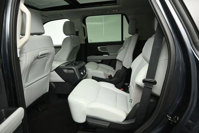 Certified 2025 Ford Expedition Platinum w/ Driver's Package AWD/4WD image 22
