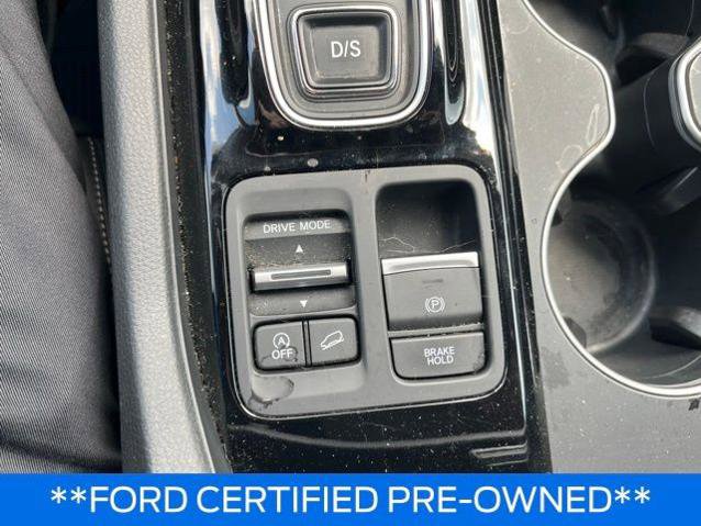 Used 2024 Honda Pilot Touring image 17