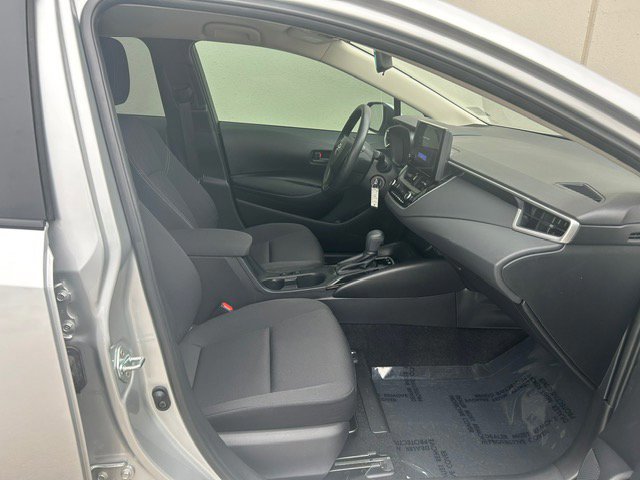 Used 2025 Toyota Corolla LE FWD image 8