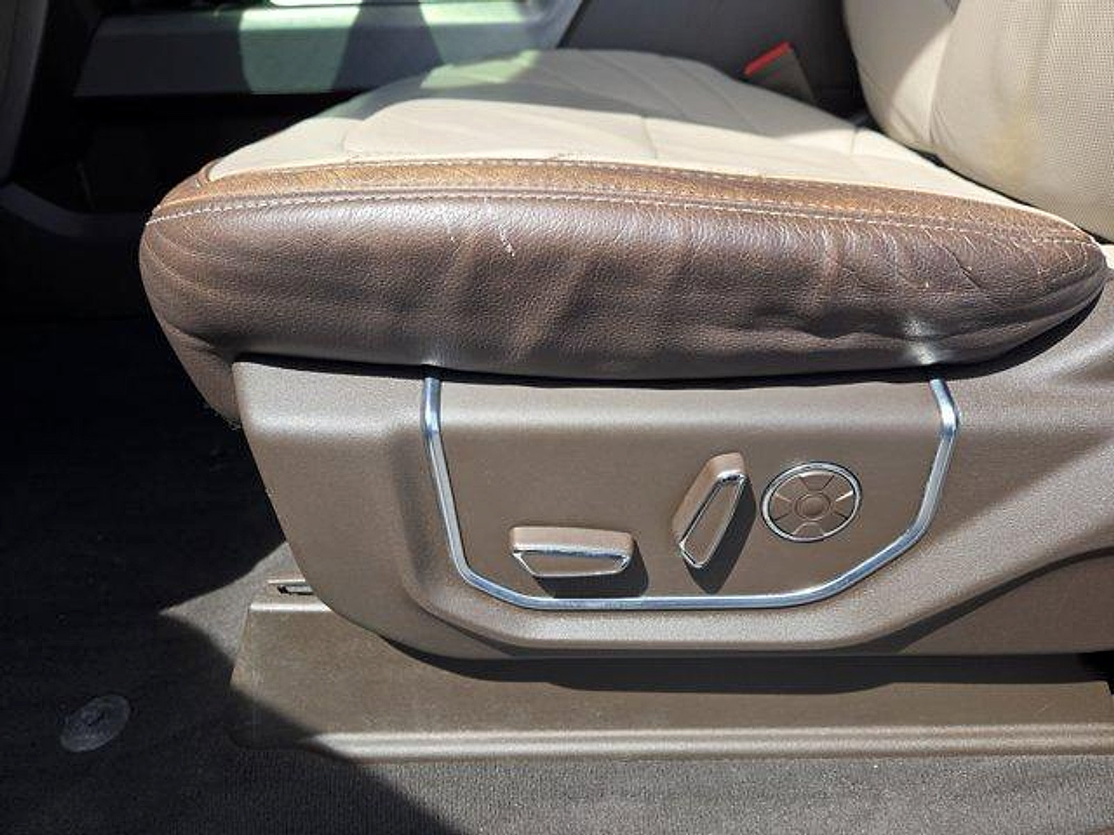 Certified 2019 Ford F250 Limited AWD/4WD image 12