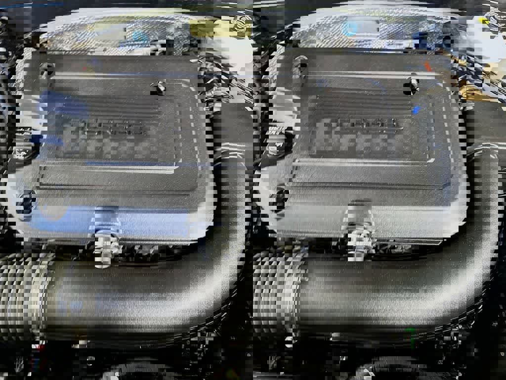 Used 2023 Buick Envision Essence w/ Sport Touring Package image 12