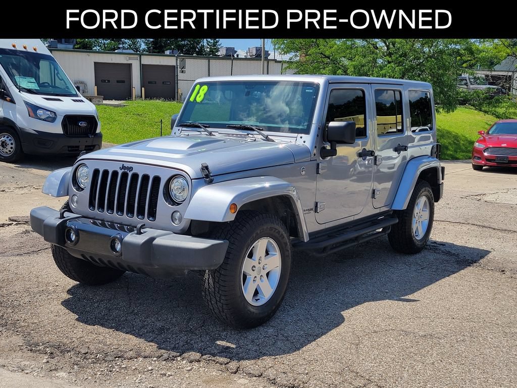 Used 2018 Jeep Wrangler Unlimited Sahara AWD/4WD image 2
