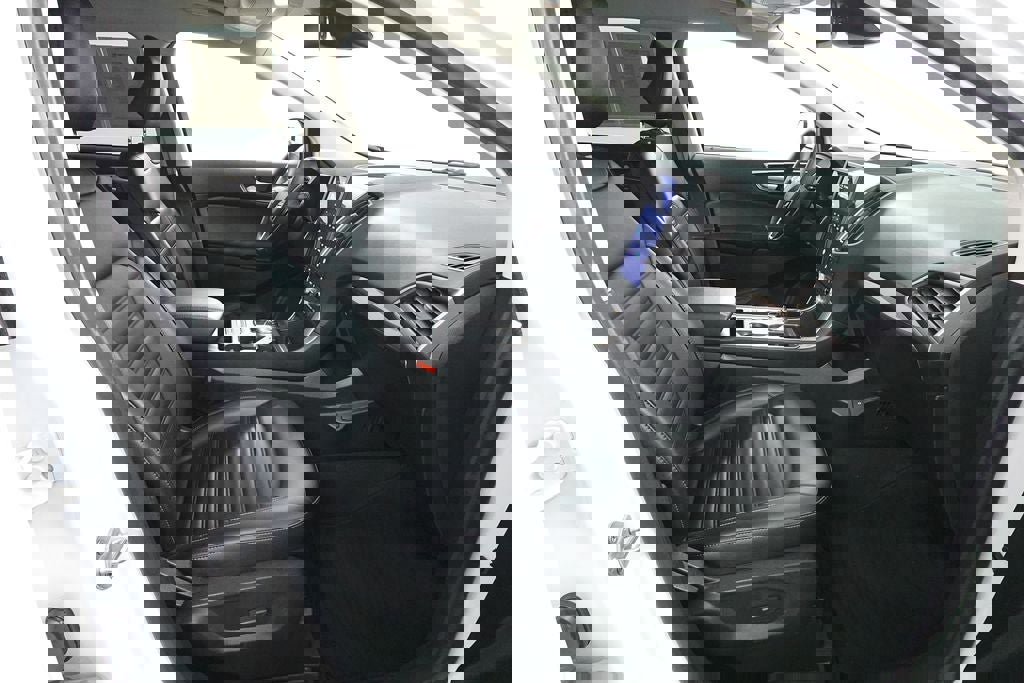 Certified 2023 Ford Edge SEL image 30