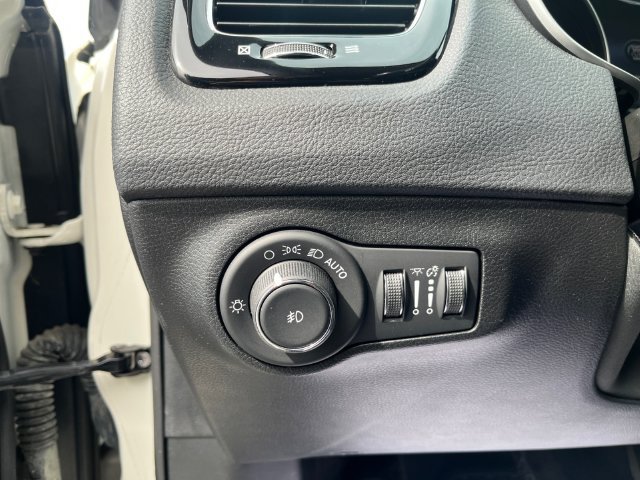 Used 2019 Jeep Compass Latitude AWD/4WD image 18