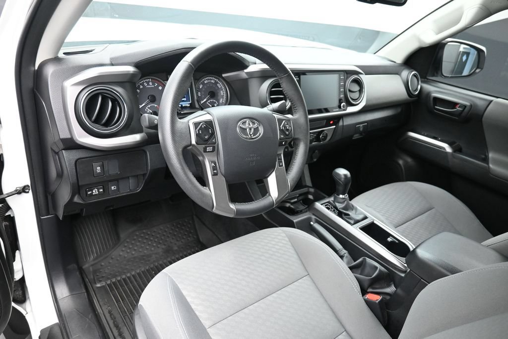 Used 2023 Toyota Tacoma SR5 w/ Technology Package AWD/4WD image 12