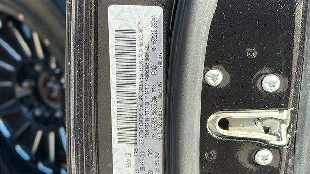 Used 2017 RAM 1500 Laramie image 30