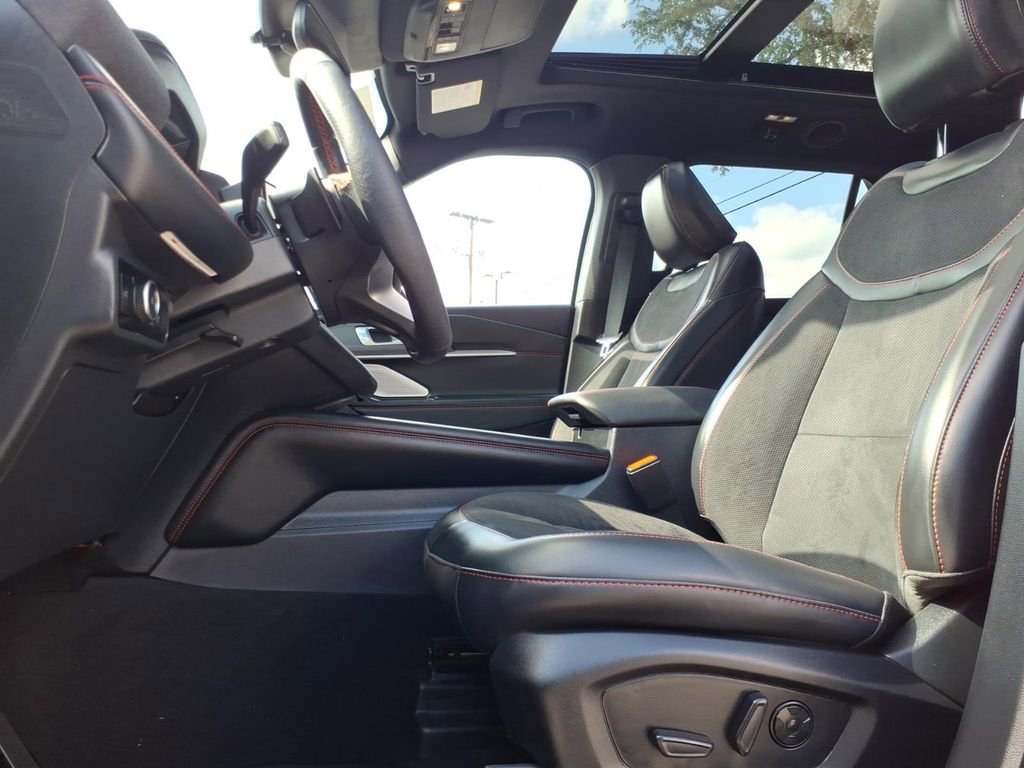 Certified 2025 Ford Explorer ST w/ Sun And Sound Package AWD/4WD image 19